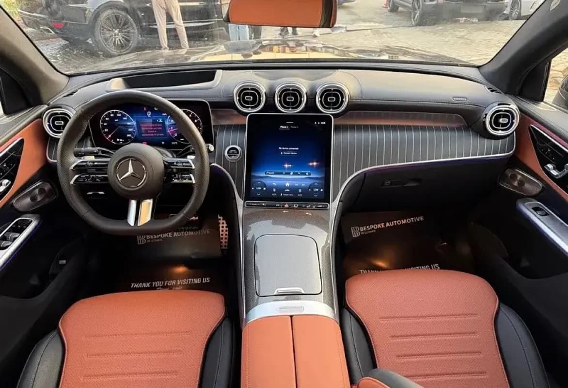 مرسيدس بنز GLC 300 2026