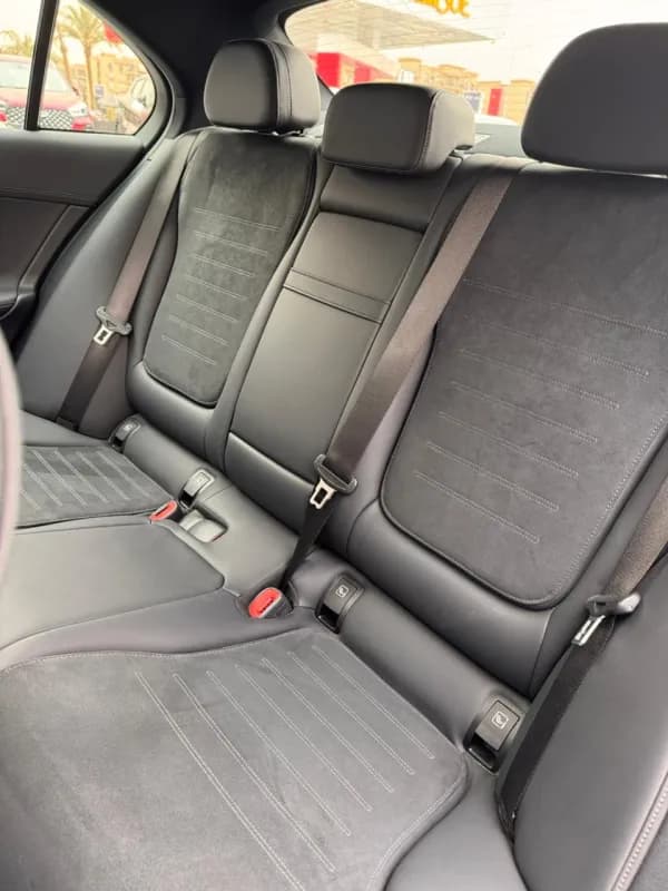 مرسيدس بنز C200 2024