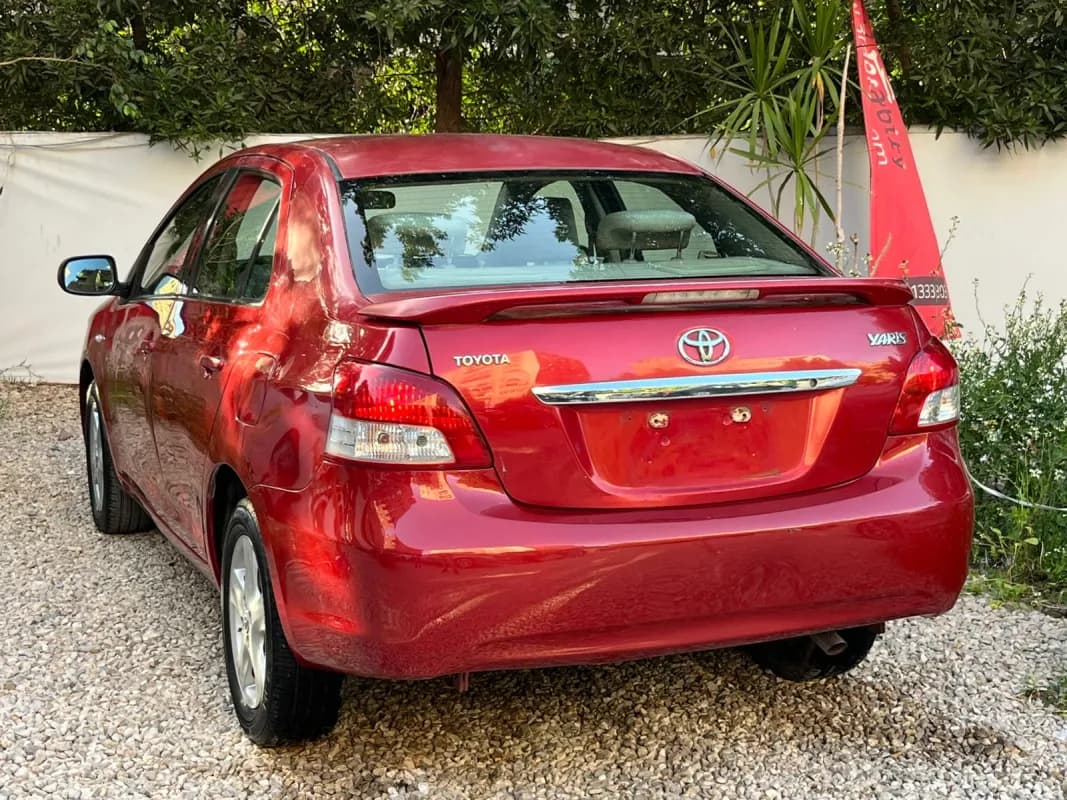 تويوتا ياريس 2008