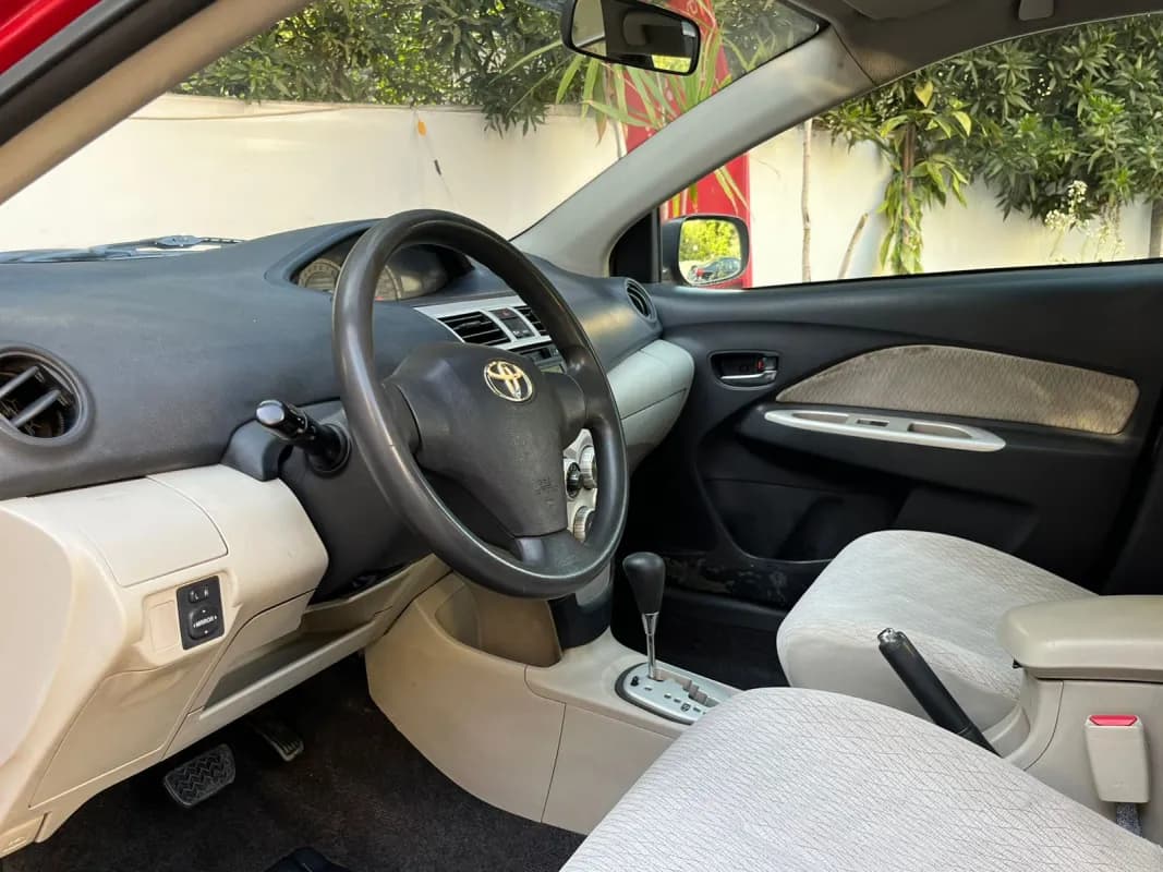 تويوتا ياريس 2008