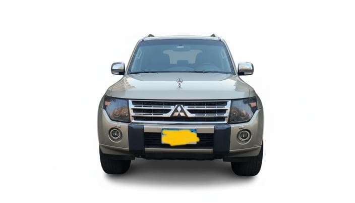 ميتسوبيشي باجيرو 2011