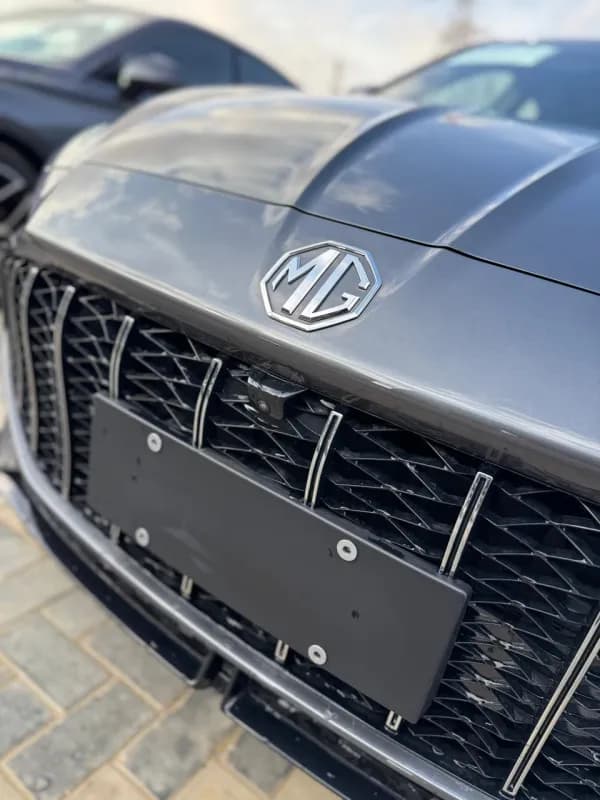 ام جي 7 2026 تروفي رمادي أوتوماتيك — جديدة