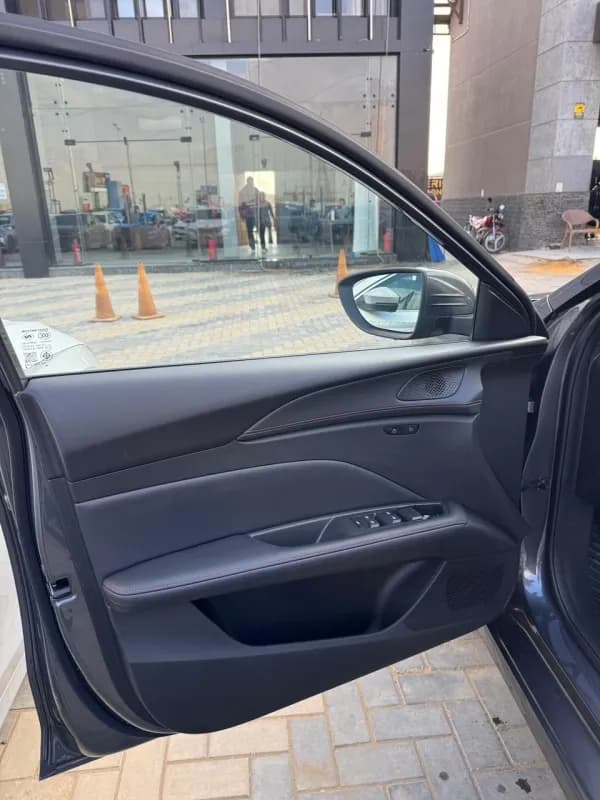 ام جي 7 2026 تروفي رمادي أوتوماتيك — جديدة