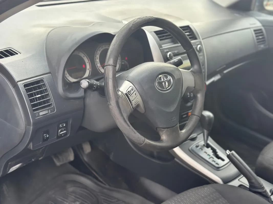 تويوتا كورولا 2010