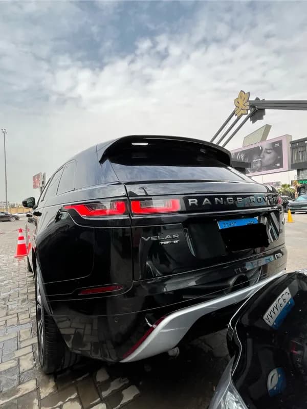 لاند روفر فيلار 2020