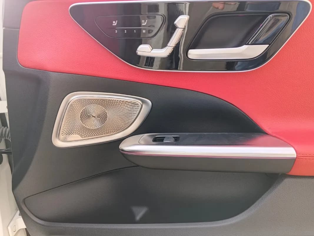 مرسيدس بنز C200 2024