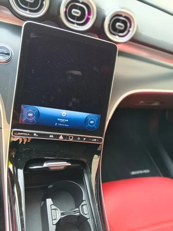 مرسيدس بنز C200 2024