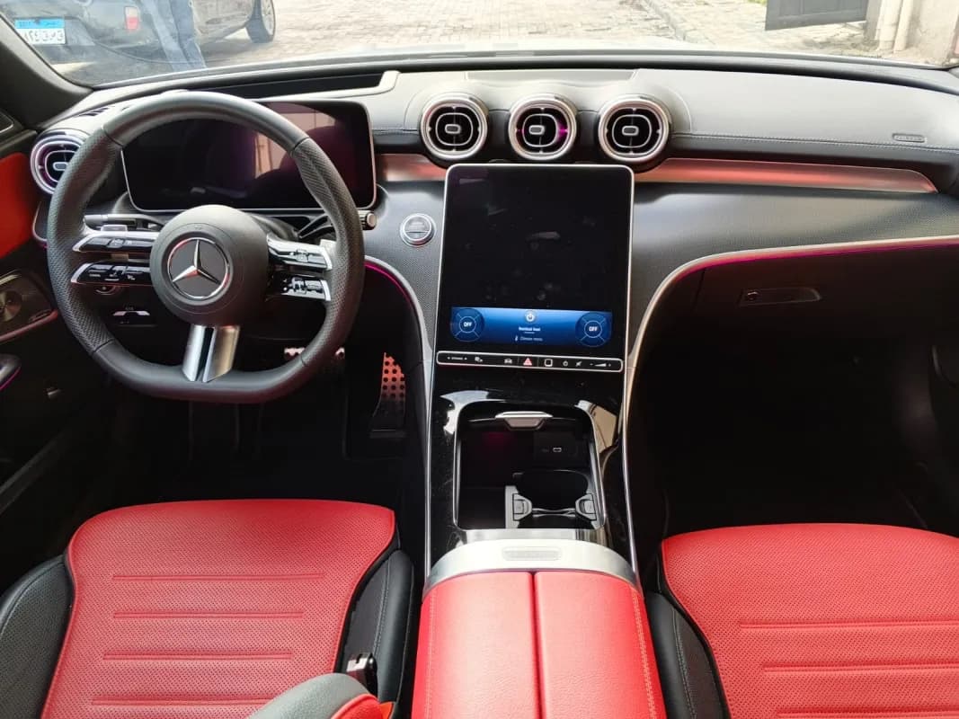 مرسيدس بنز C200 2024