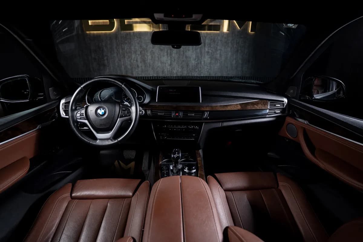 بي ام دبليو X5 2018 ام سبورت أسود أوتوماتيك — مستعملة