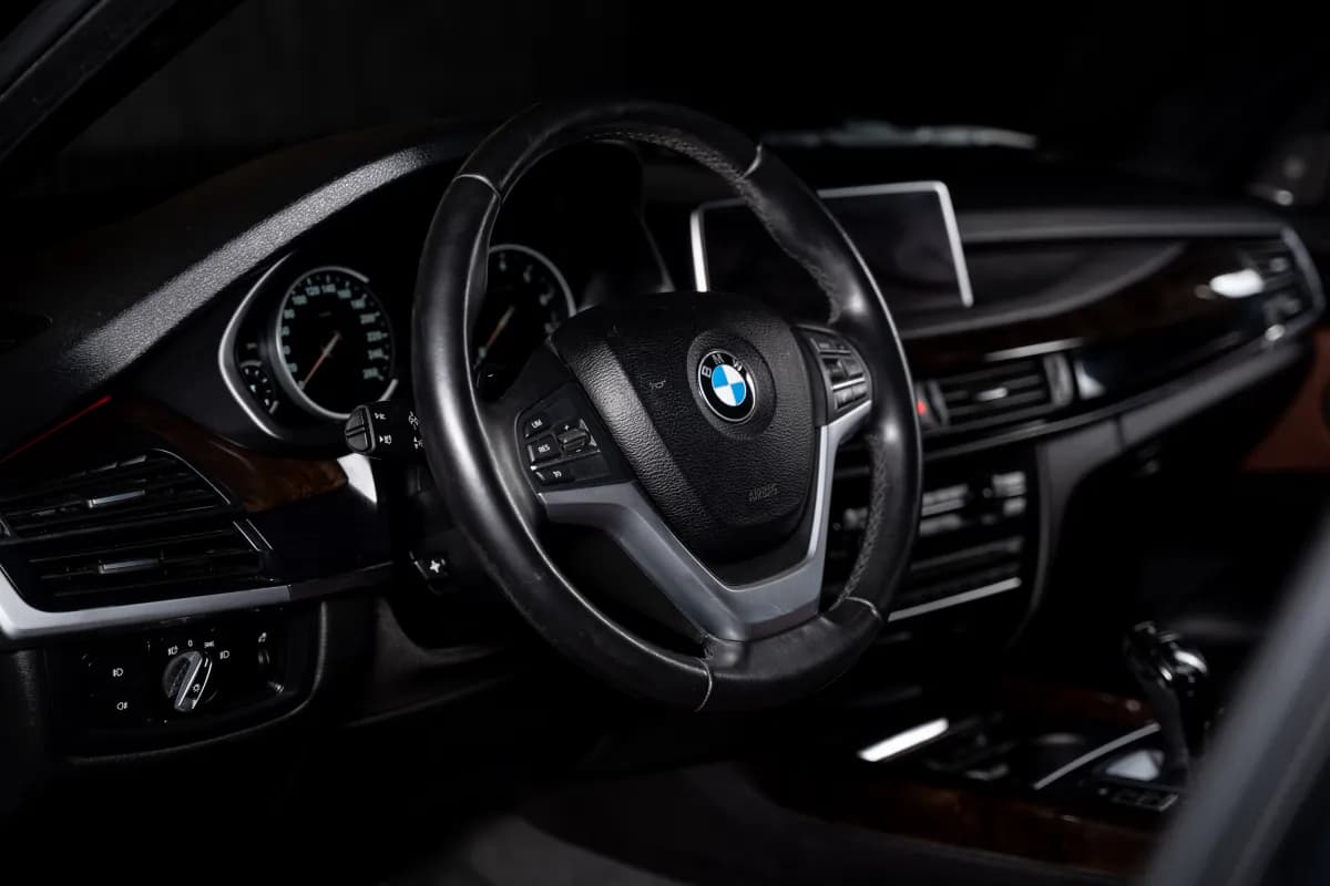 بي ام دبليو X5 2018 ام سبورت أسود أوتوماتيك — مستعملة