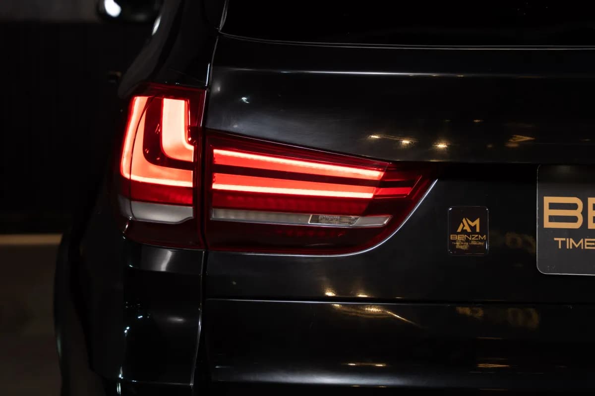 بي ام دبليو X5 2018 ام سبورت أسود أوتوماتيك — مستعملة