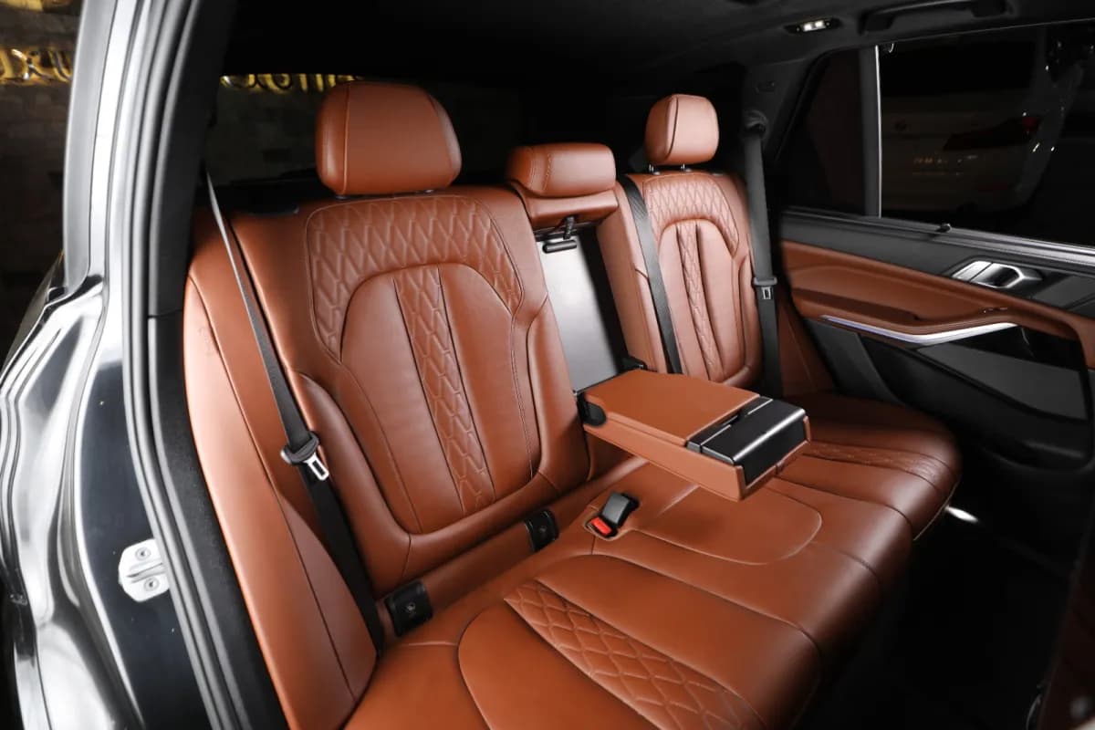 بي ام دبليو X5 2021 اكس درايف 40 اي أسود أوتوماتيك — مستعملة