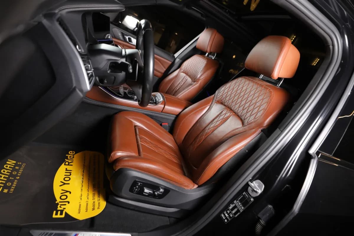 بي ام دبليو X5 2021 اكس درايف 40 اي أسود أوتوماتيك — مستعملة