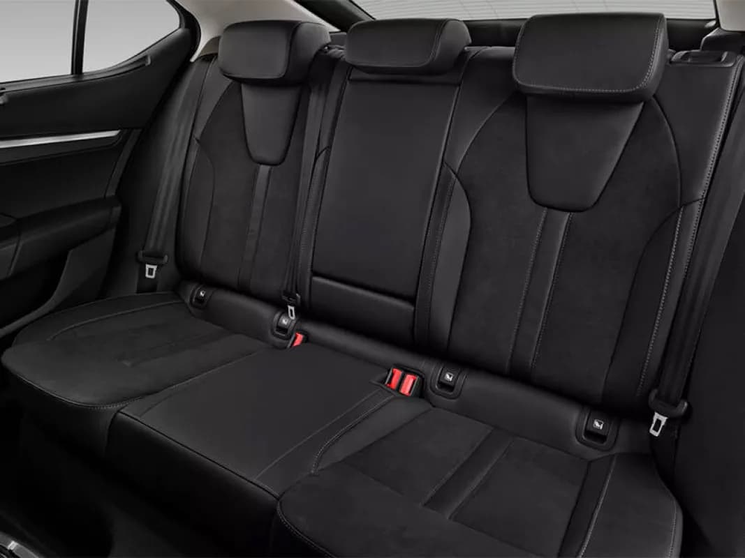 سكودا اوكتافيا 2026 سويت أسود أوتوماتيك — جديدة