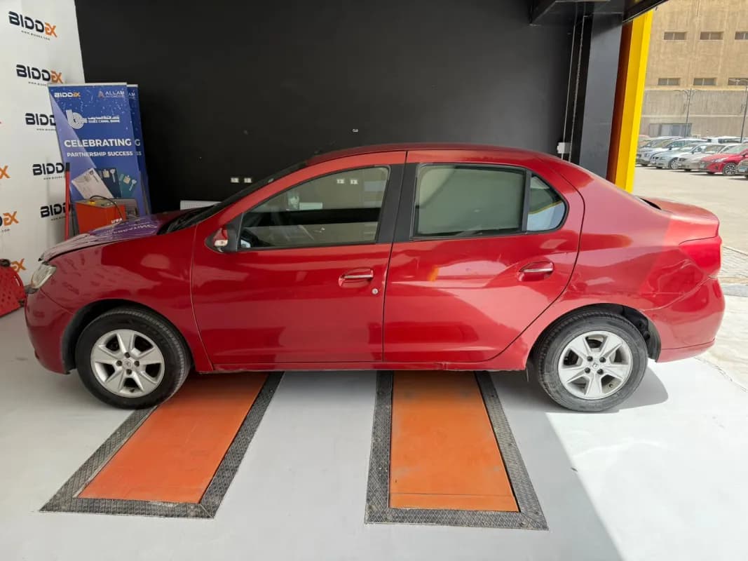 رينو لوجن 2015