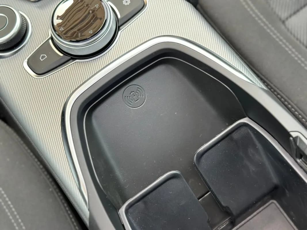 ألفا روميو جوليا 2026 سوبر أبيض أوتوماتيك — جديدة
