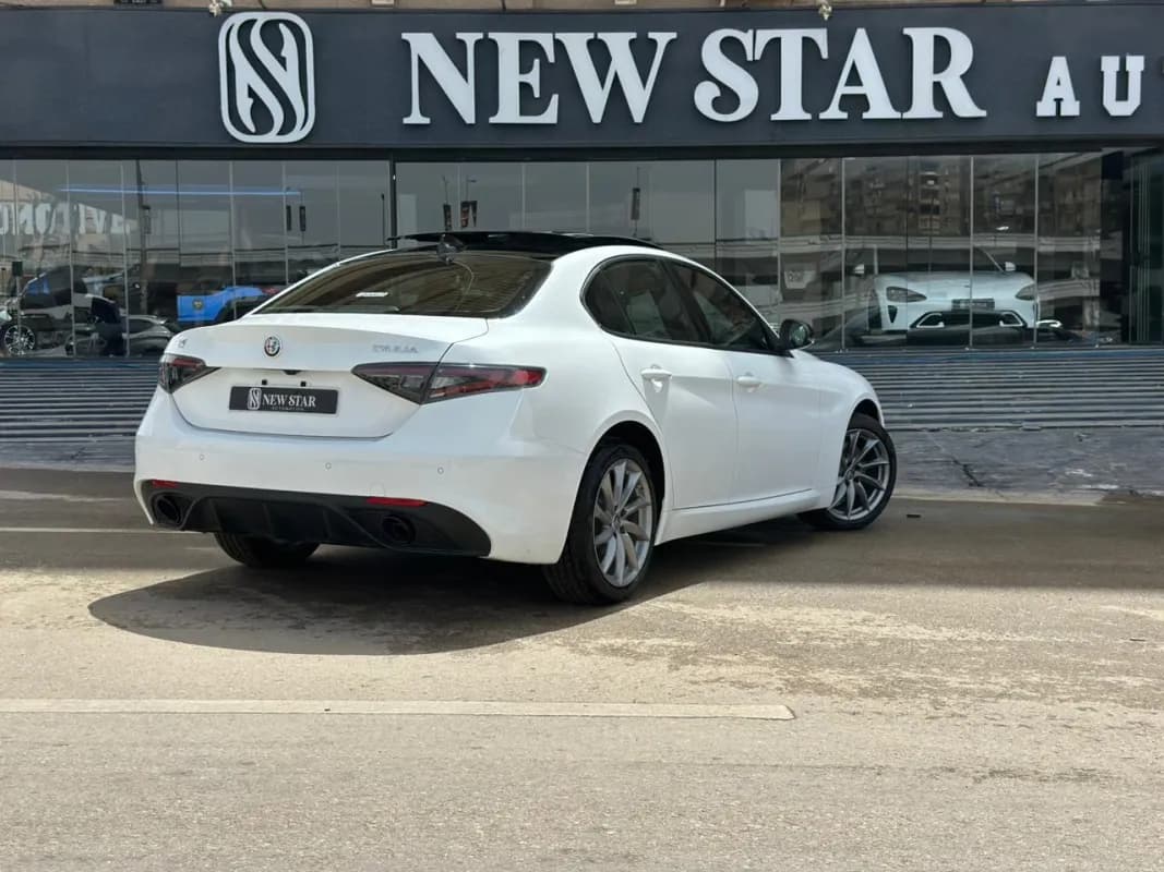 ألفا روميو جوليا 2026