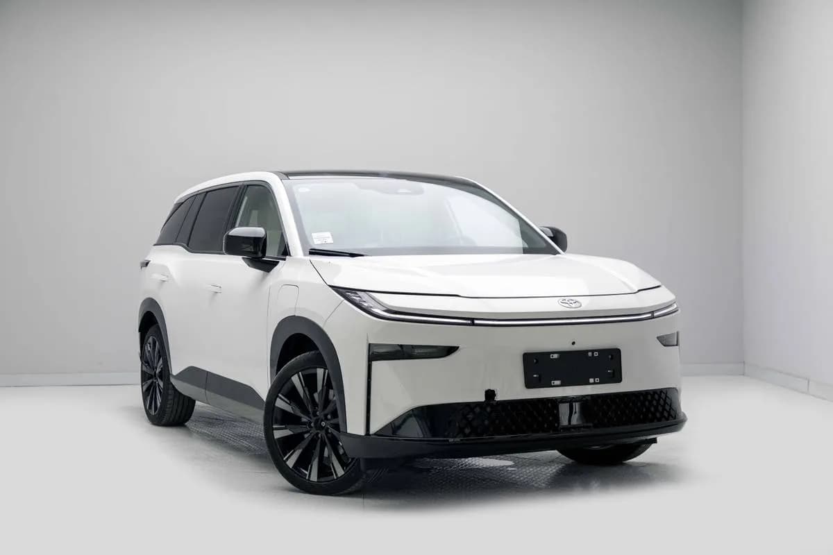 تويوتا بي زد ٣ اكس 2025