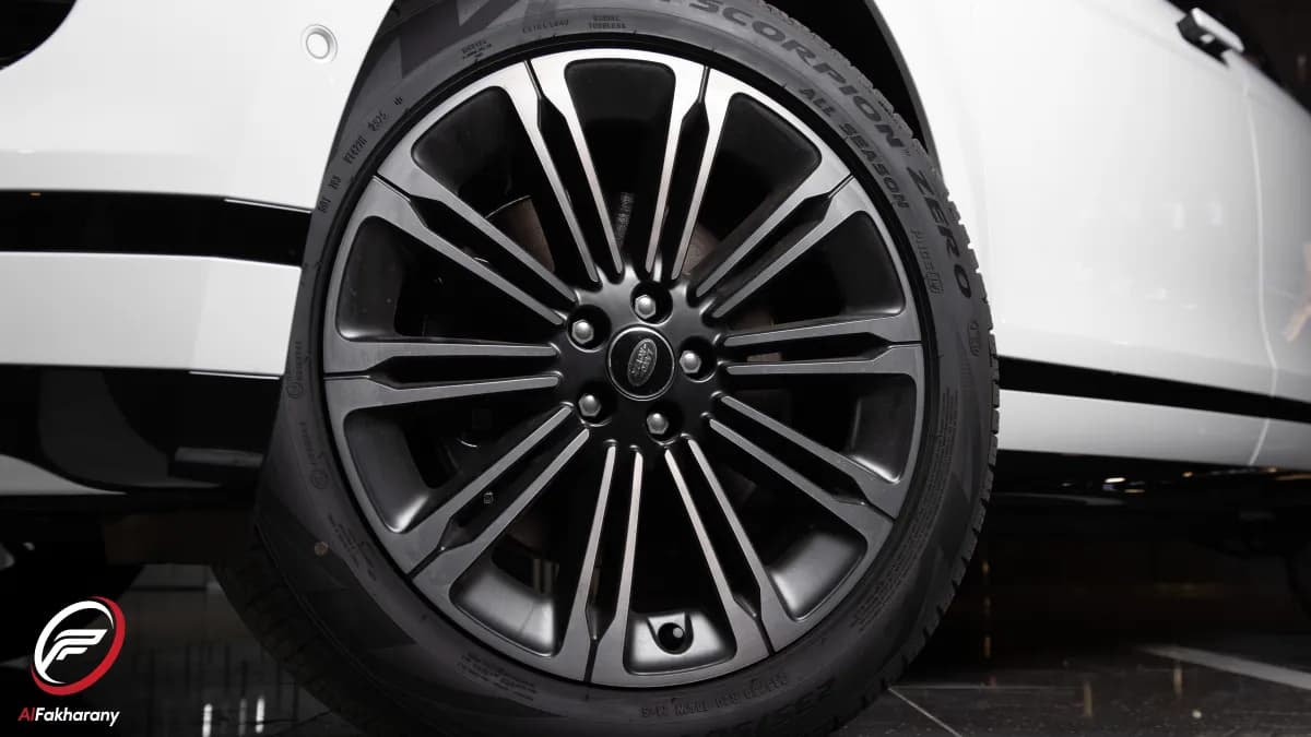 رينج روفر ايفوك 2026