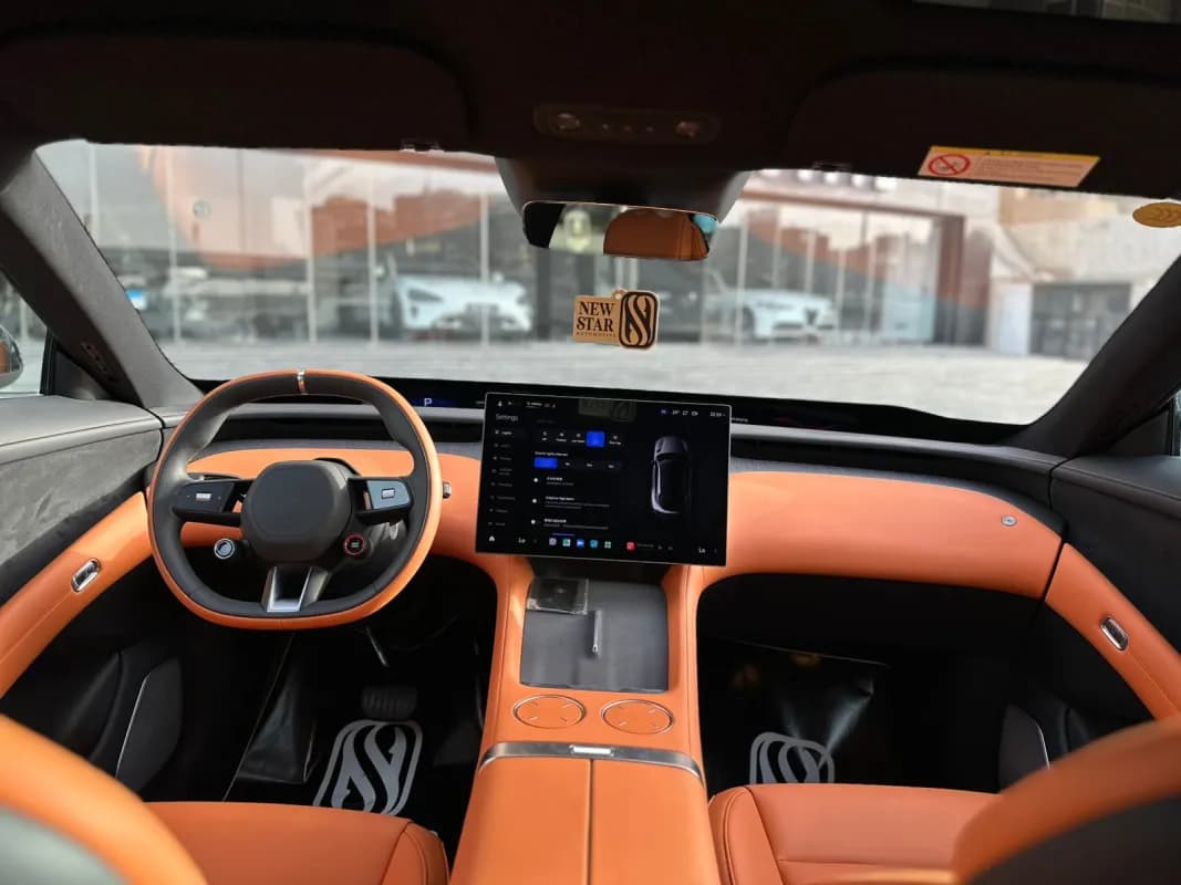 شاومي Yu7 2025 دول موتور ماكس فضي أوتوماتيك — جديدة