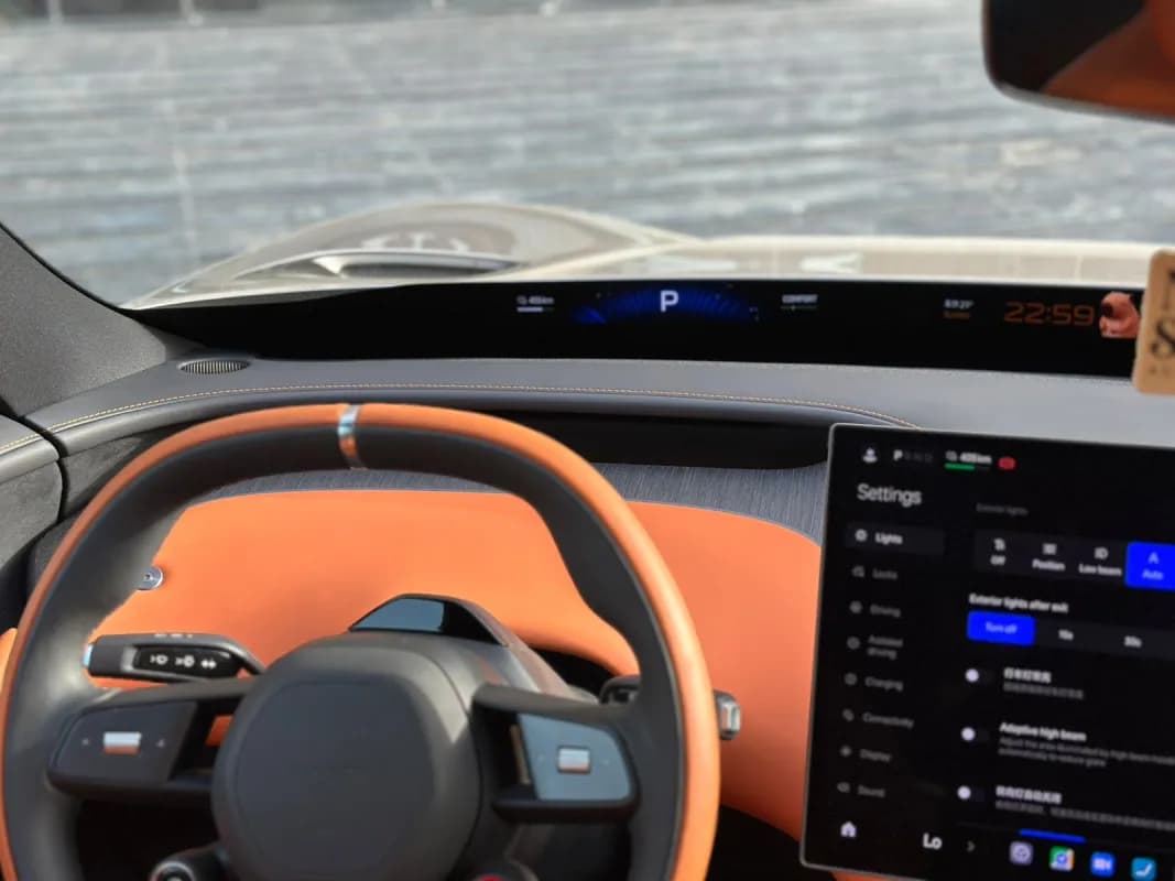 شاومي Yu7 2025 دول موتور ماكس فضي أوتوماتيك — جديدة