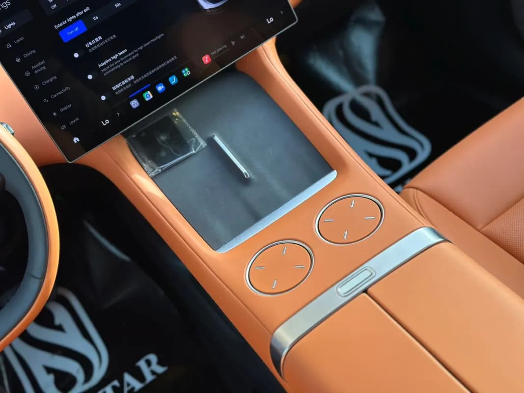 شاومي Yu7 2025 دول موتور ماكس فضي أوتوماتيك — جديدة