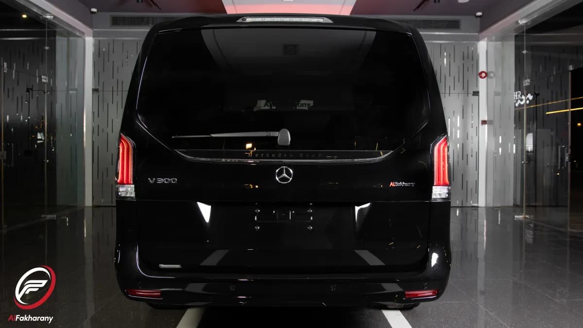 مرسيدس بنز V 300 2026