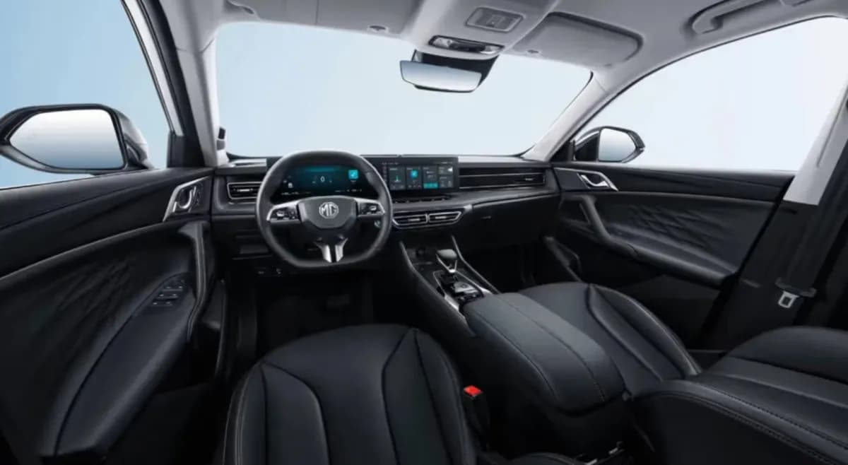 ام جي اتش اس 2026 اتش اي في أسود أوتوماتيك — جديدة