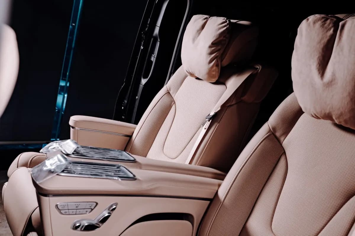 مرسيدس بنز V300 فيانو 2026