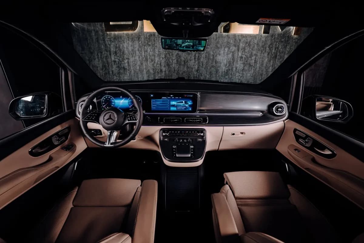 مرسيدس بنز V300 فيانو 2026