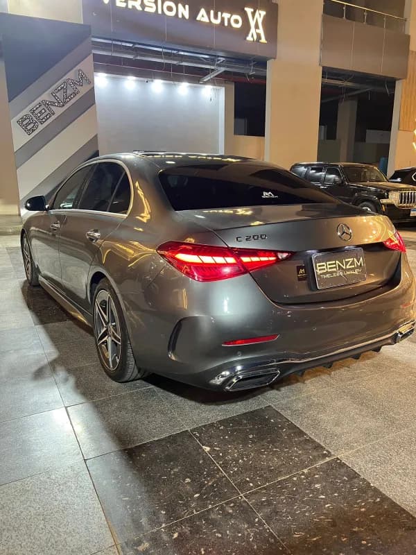 مرسيدس بنز C200 2022