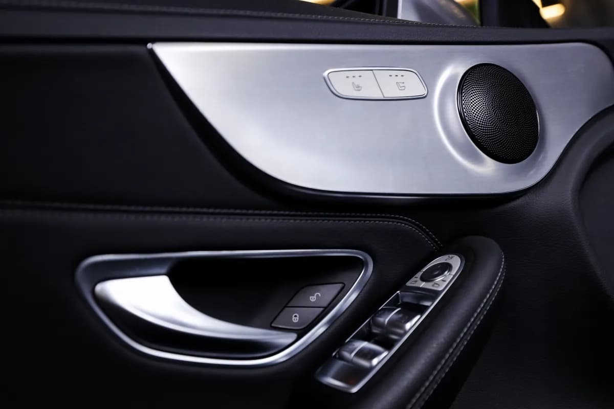 مرسيدس بنز C180 2023