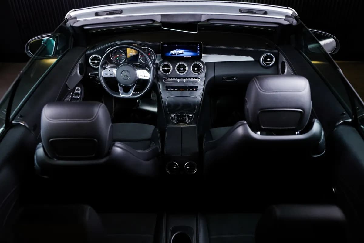 مرسيدس بنز C180 2023