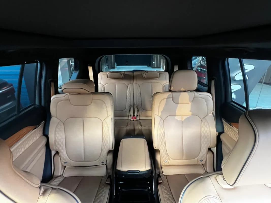 جيب جراند شيروكي 2023