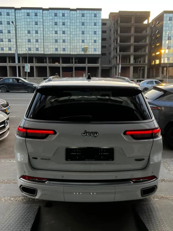 جيب جراند شيروكي 2023