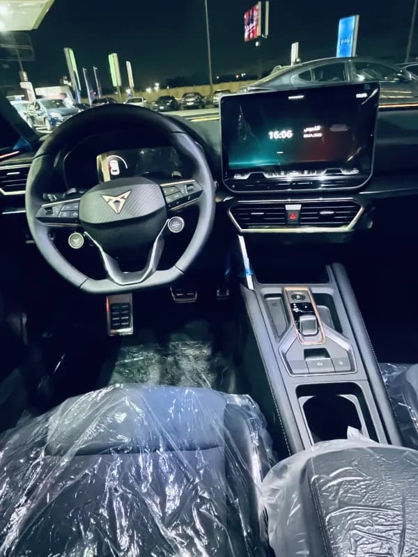 كوبرا ليون 2026