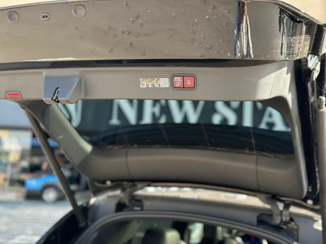 مرسيدس بنز EQS 2023