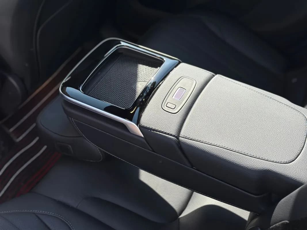 مرسيدس بنز EQS 2023