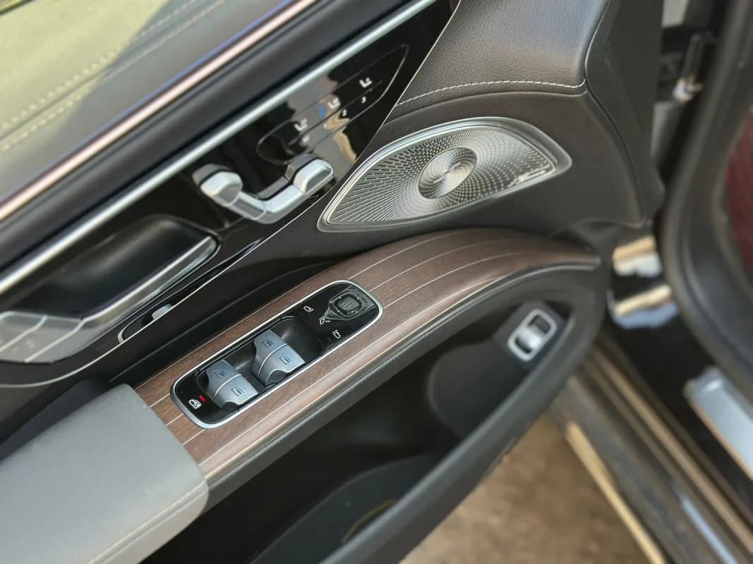 مرسيدس بنز EQS 2023