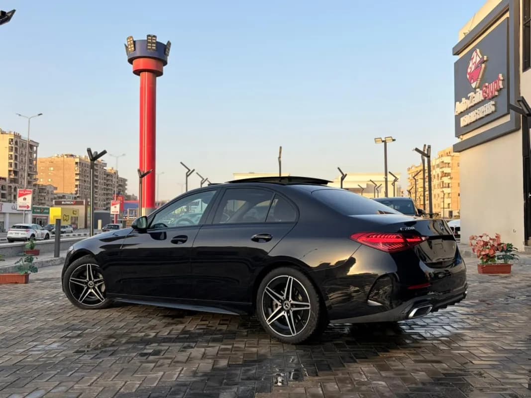 مرسيدس بنز C200 2024