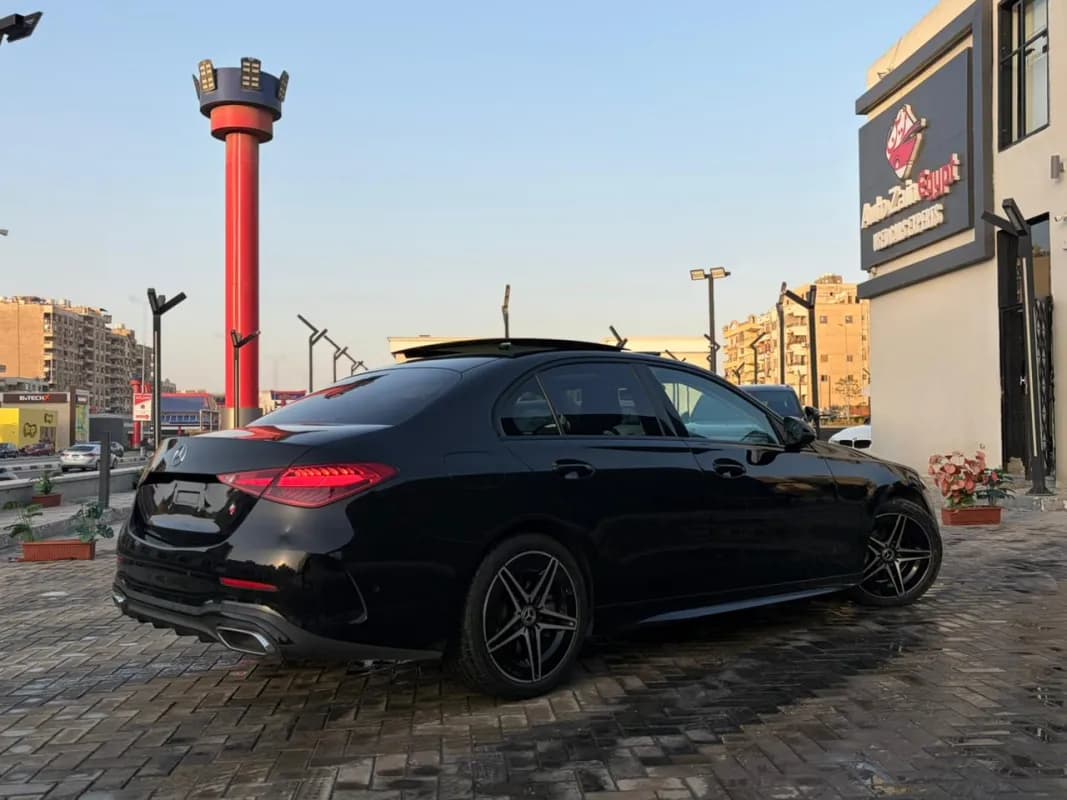 مرسيدس بنز C200 2024