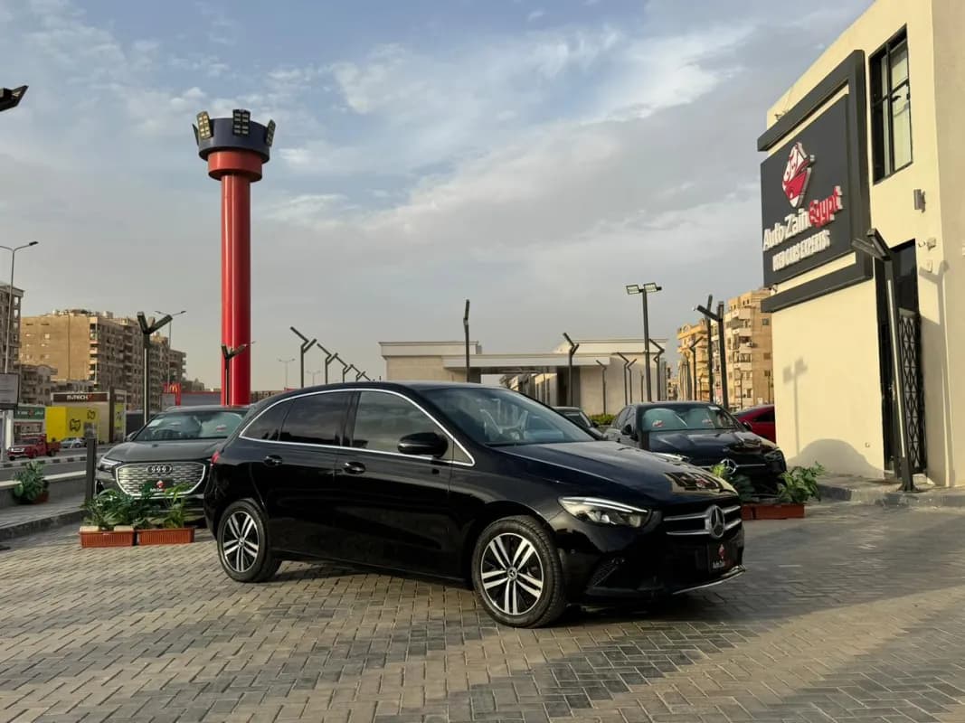 مرسيدس بنز ب 200 2022