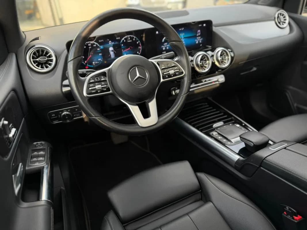 مرسيدس بنز ب 200 2022