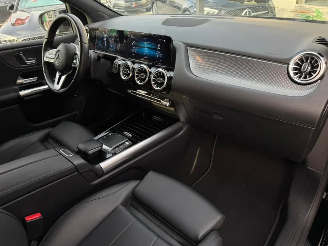 مرسيدس بنز ب 200 2022