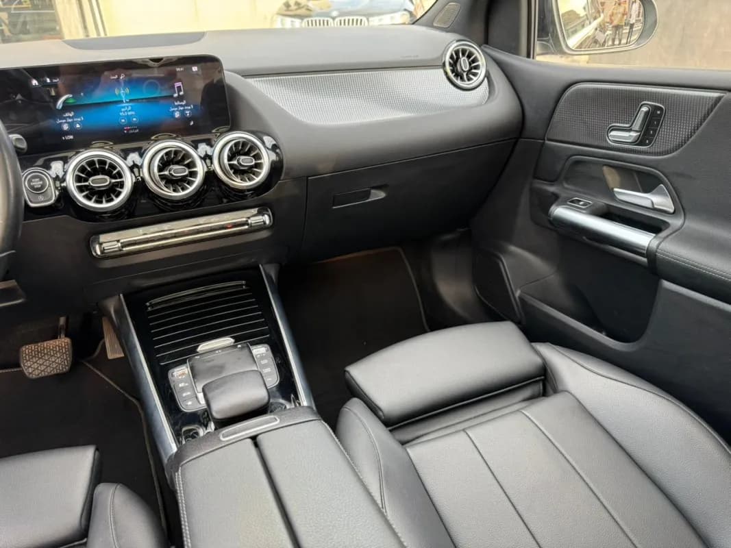 مرسيدس بنز ب 200 2022