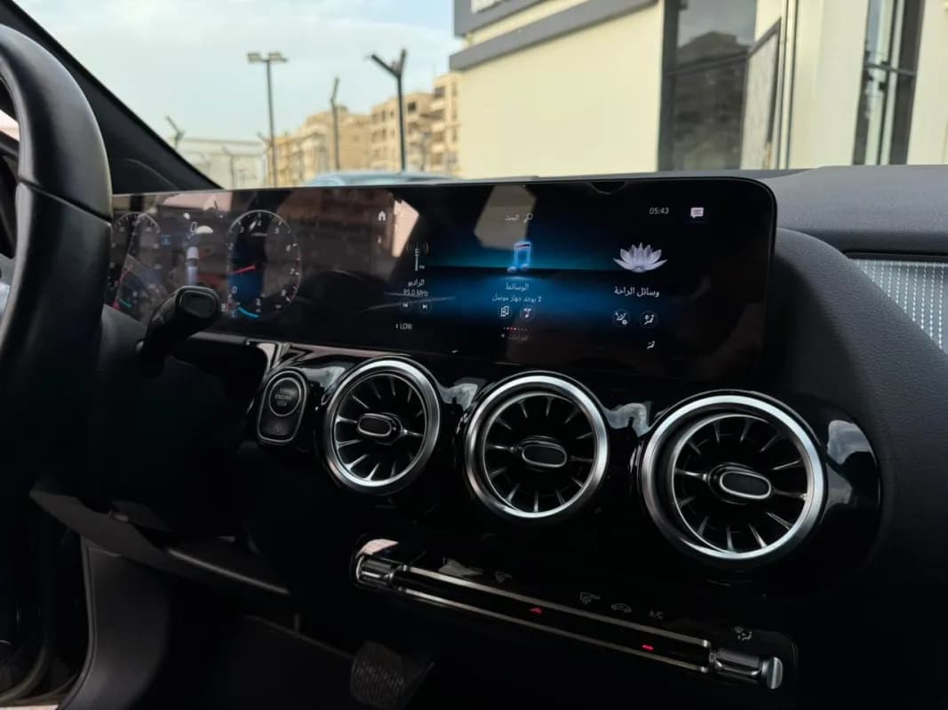 مرسيدس بنز ب 200 2022