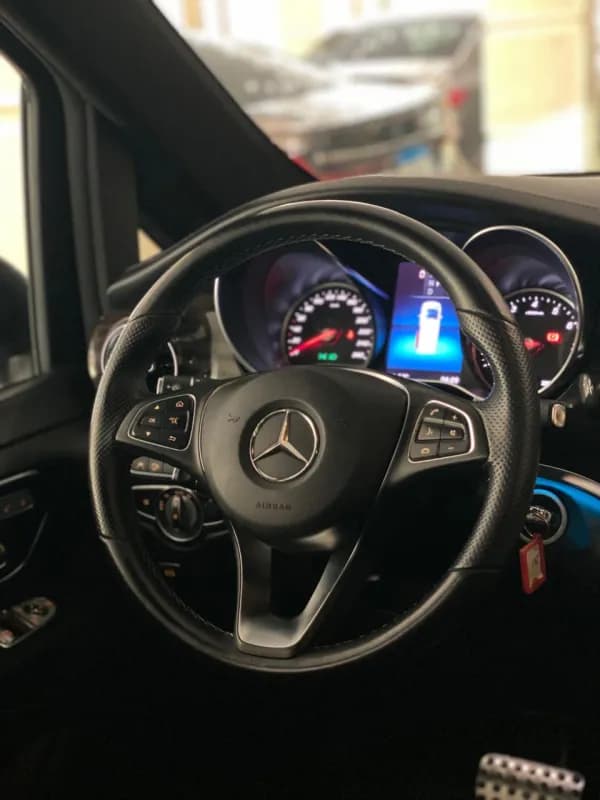 مرسيدس بنز V 250 2023