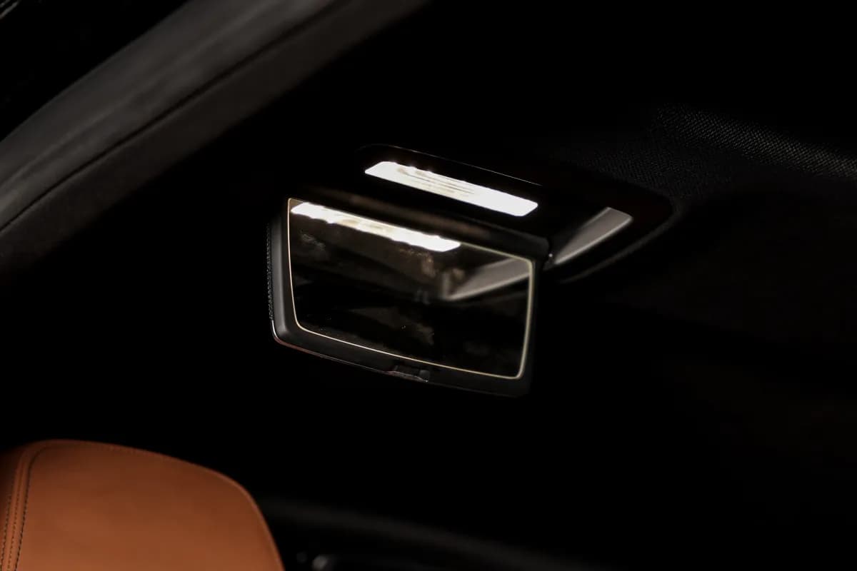 بي ام دبليو 740i 2019 بيور اكسلنس أسود أوتوماتيك — مستعملة