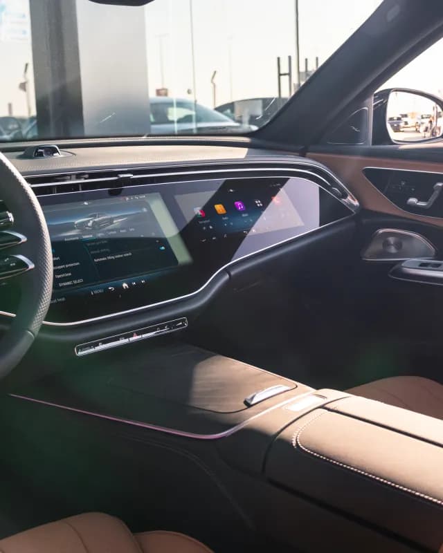 مرسيدس بنز E200 2025