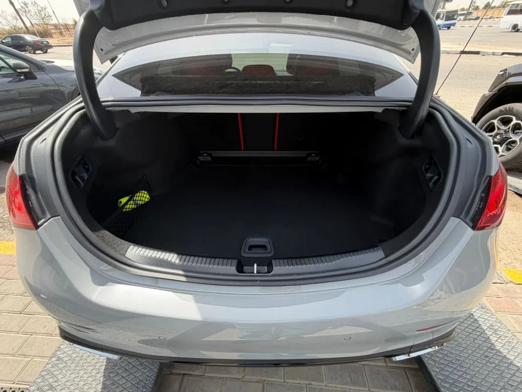 مرسيدس بنز C200 2026